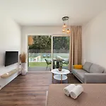 Theros Suites