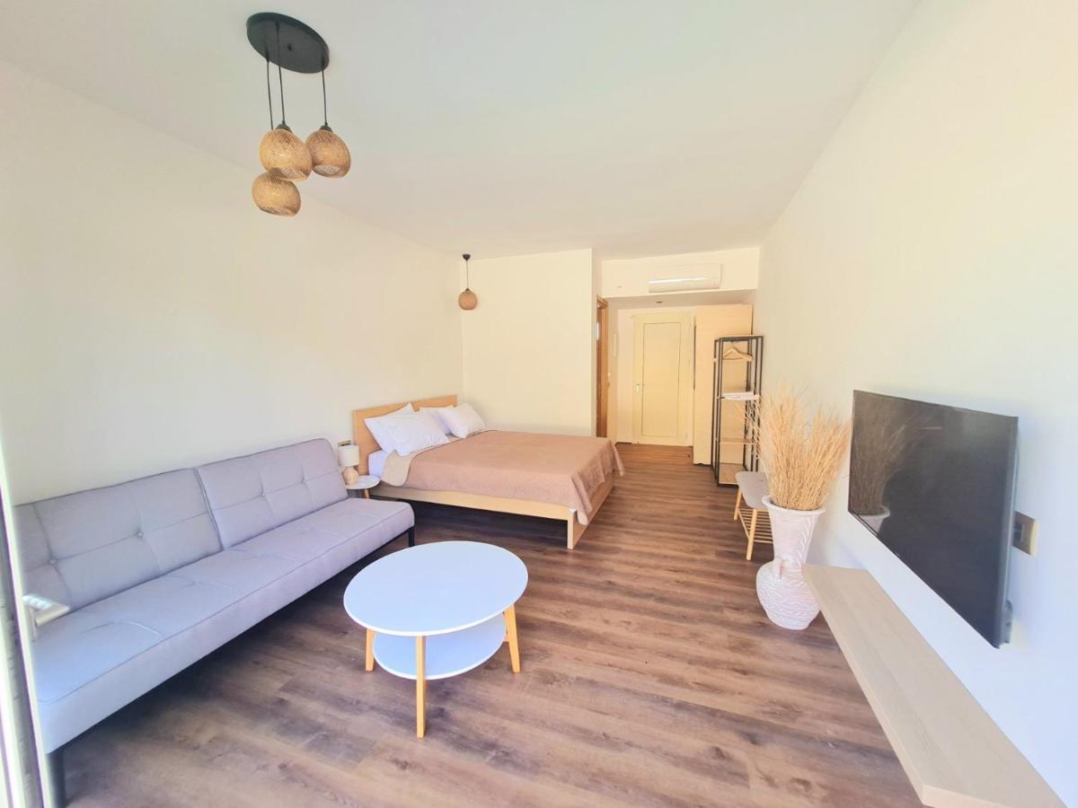 Theros Appartement Charaki